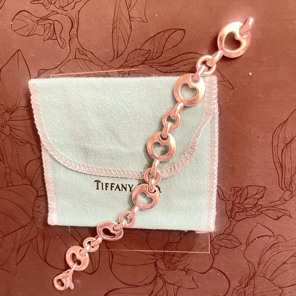 Tiffany & Co. 1999 Stencil heart Link  Bracelet 7" 925  Auth w/Tiffany&Co pouch
